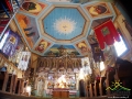 Wnętrze cerkwi w Turzańsku - zdjęcie wykonane z podłogi.