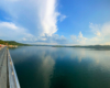 Zdjęcie panoramiczne z zapory wodnej w Solinie z zachodzącym słońcem - to największe jezioro w Polsce.