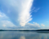 Niecodzienne chmury nad Zalewem Solińskim podziwiane na zakończenie wycieczki w Bieszczady na zakończenie długiego weekendu czerwcowego.