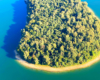 Południowy kraniec Wyspy Energetyka na wzgórzu zwanym Łokieć 435m - zdjęcie z paralotni.