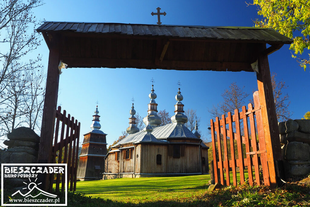 Drewniana CERKIEW w TURZAŃSKU wpisana na UNESCO - jedna z wielu świątyń, które należą do 10 najlepszych ' najciekawszych atrakcji w Bieszczadach.
