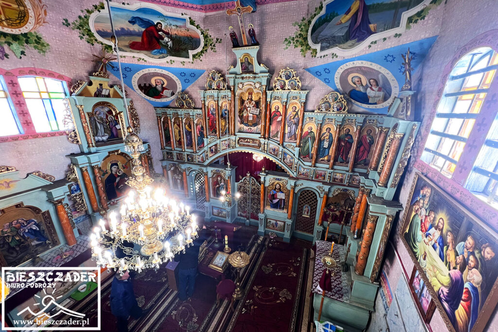Matków drewniana cerkiew WNĘTRZE - świątynia wpisana na listę UNESCO na Ukrainie
