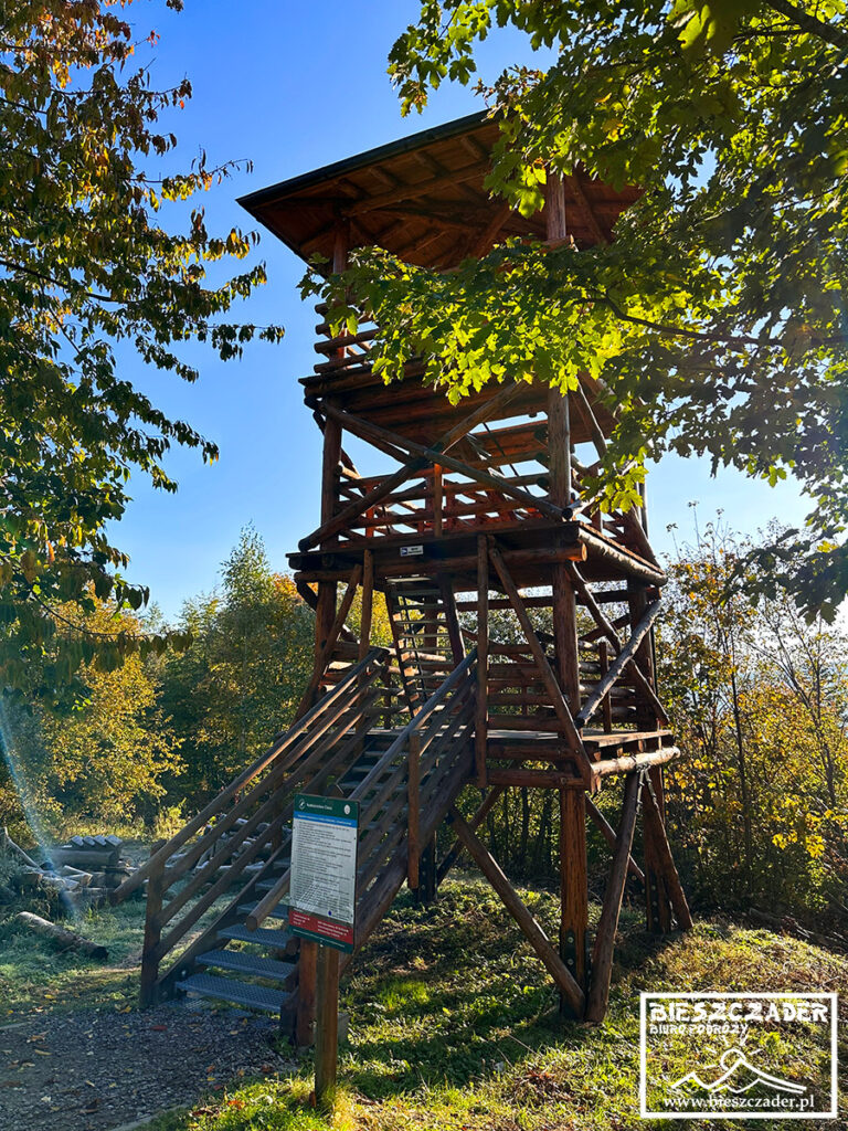 Drewniana WIEŻA WIDOKOWA na Przełęczy Przysłup na granicy Gminy Komańcza i Gminy Cisna - inicjatywa Nadleśnictwa Cisna.